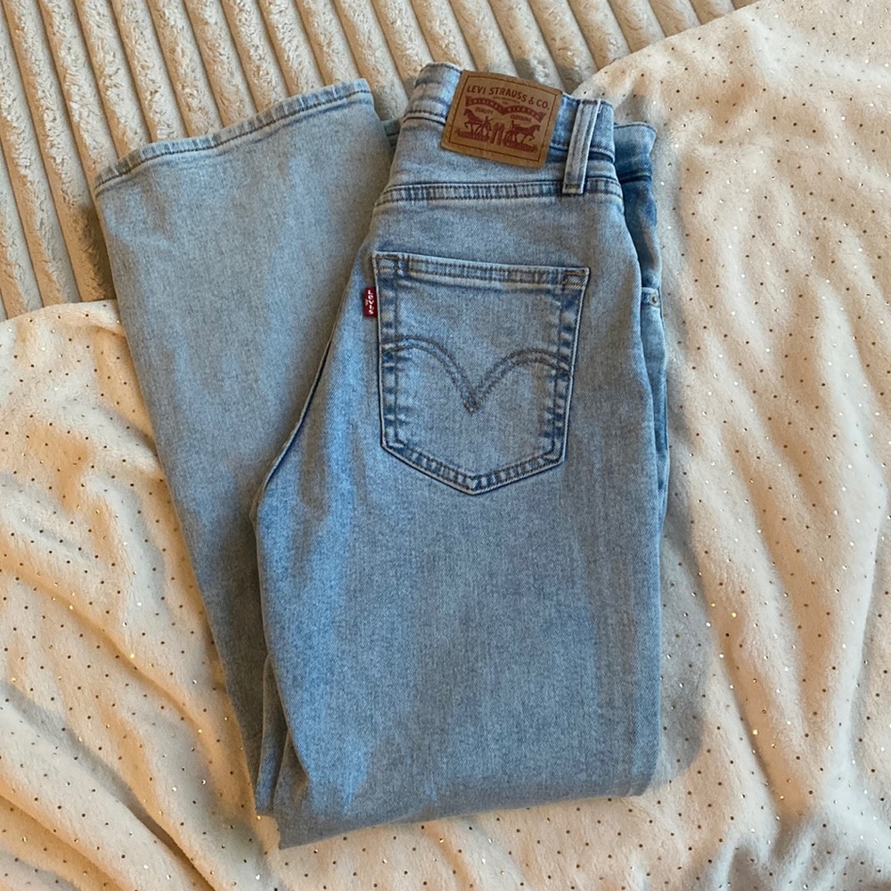 Levi jeans